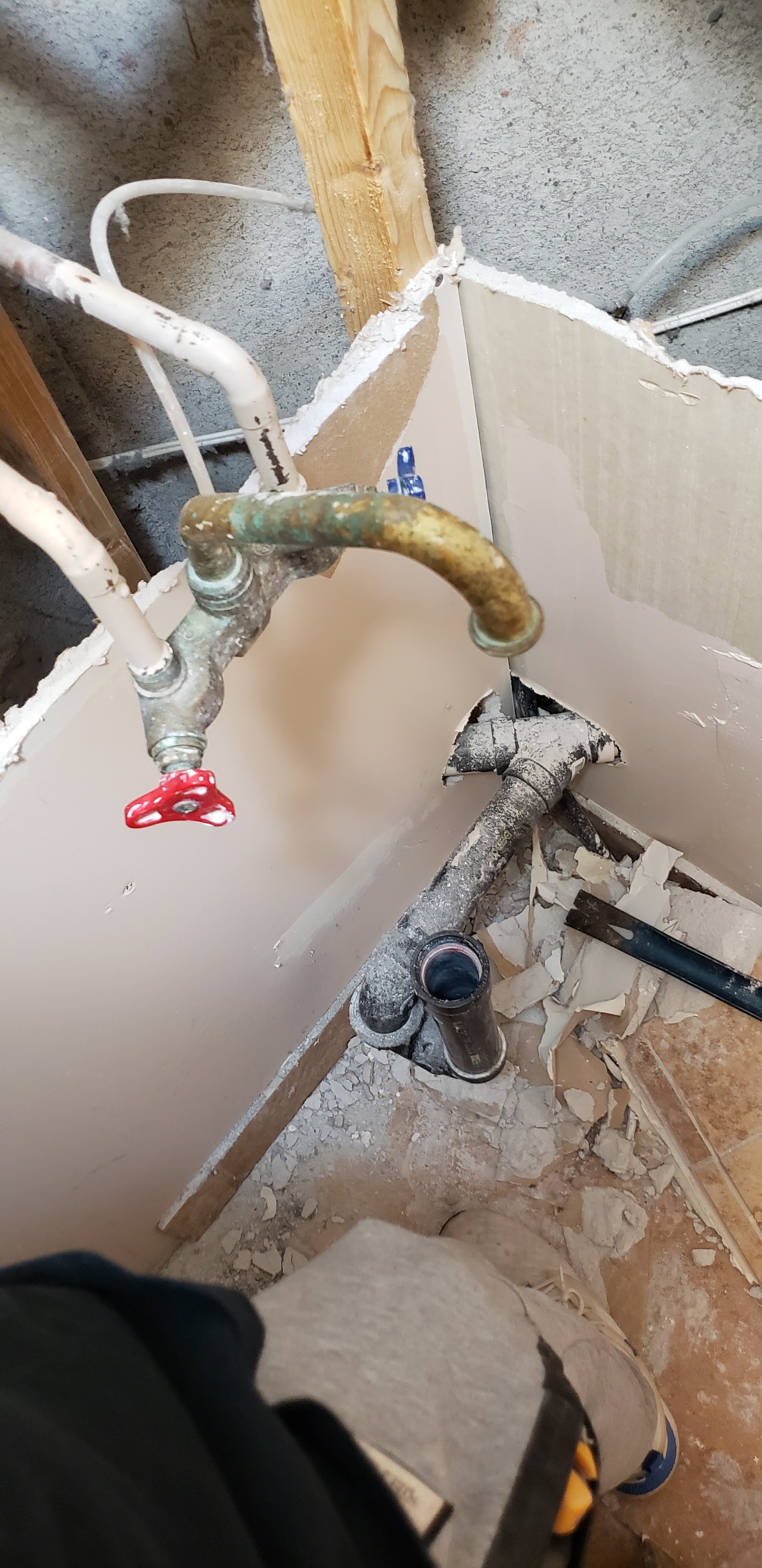 Laundry plumbing repair: work in progress